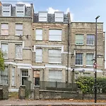 Studio Flat West End Lane