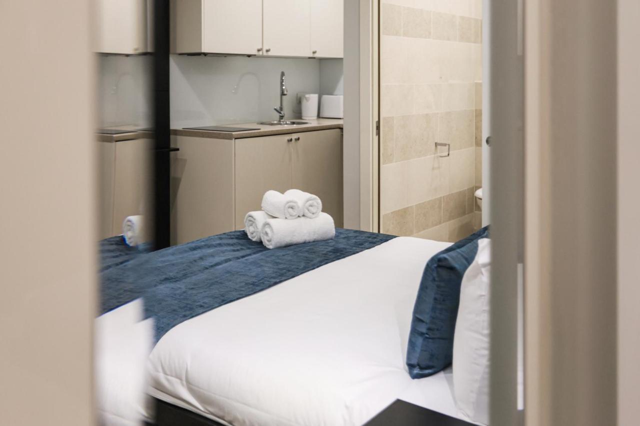 Studio Flat West End Lane