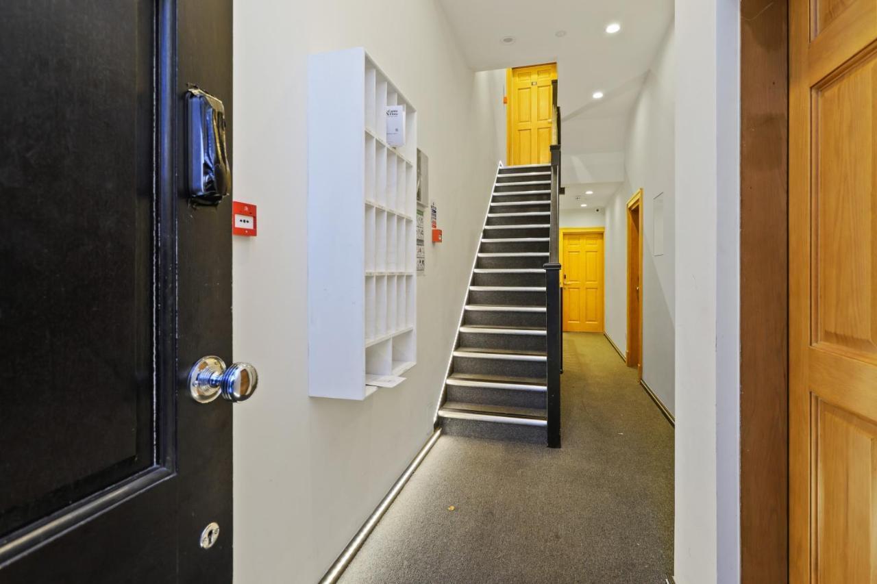 Studio Flat West End Lane * London